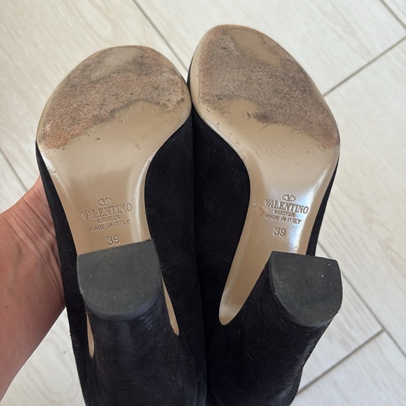 Valentino Black Suede Women's Pumps - Picture 4 of 6